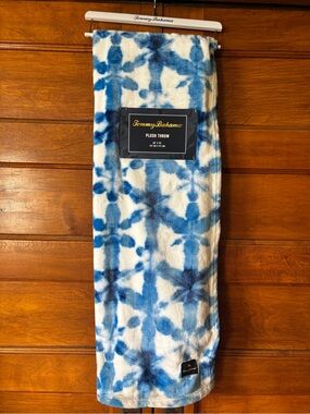 Tommy Bahama Blue Plush Throw